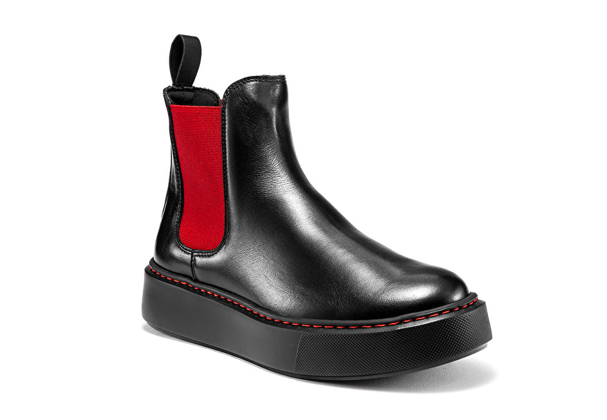 Leather Chelsea boots with colourful 