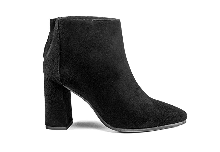 Suede pointed-toe ankle boots