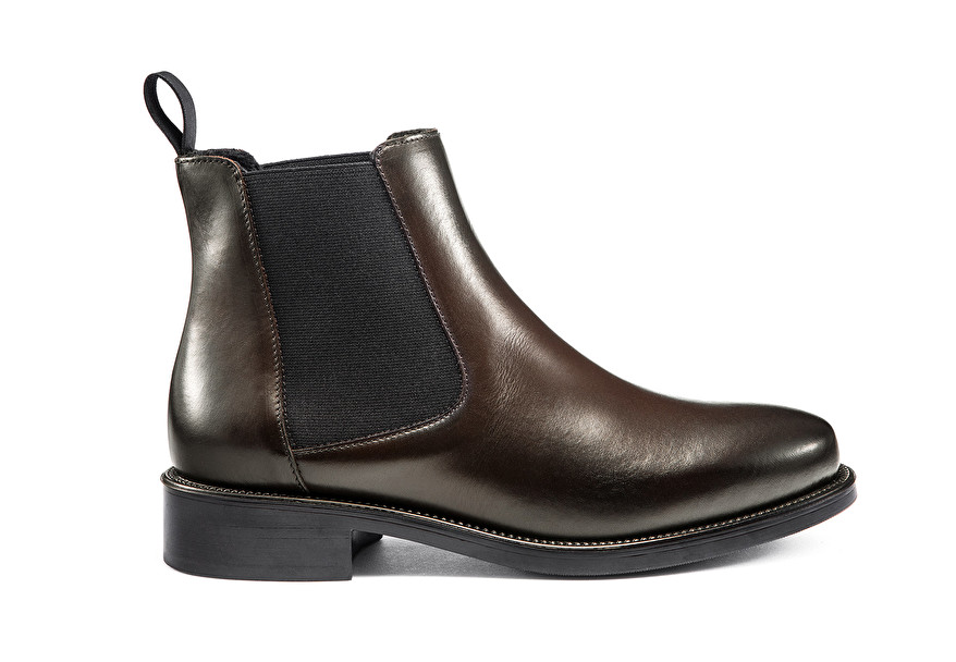 elegant chelsea boots